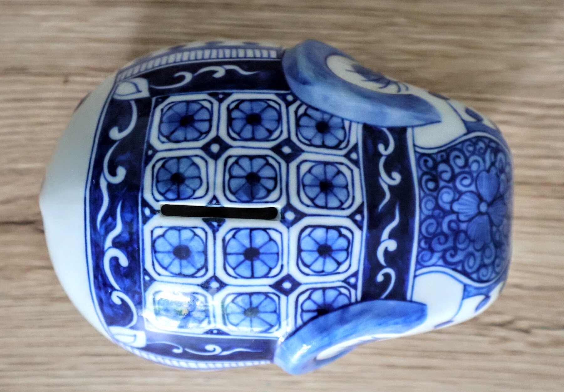 Elephant piggy bank to break in Thai ceramic