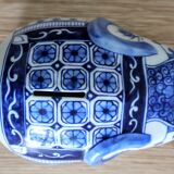 Elephant piggy bank to break in Thai ceramic