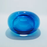 Vase en verre bleu Whitefriars