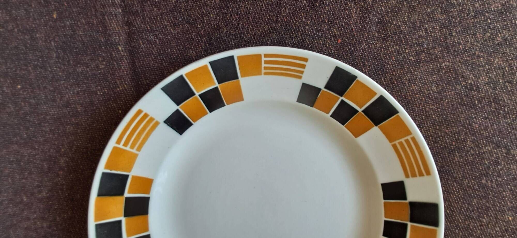 Art Deco plate Badonviller