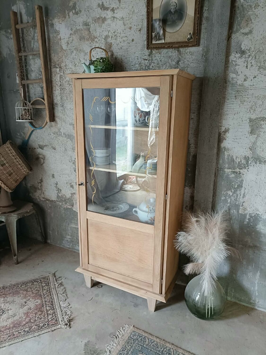 Bonnetière vitrine