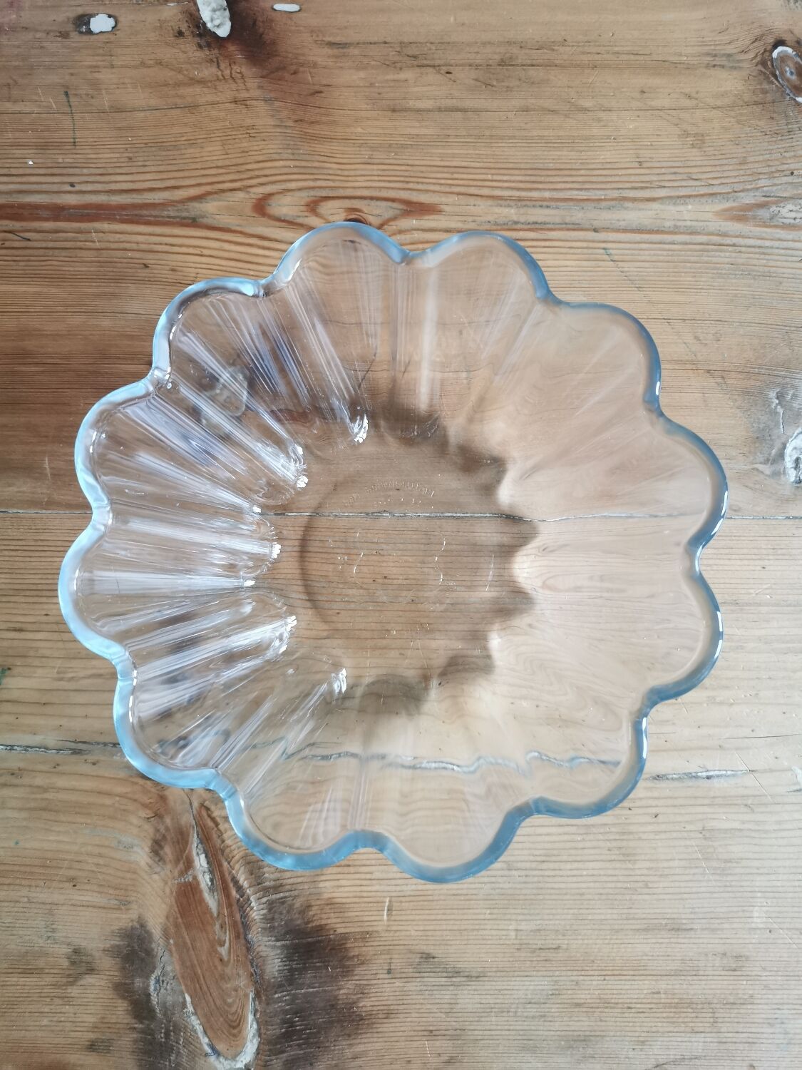 Pyrex glass flan or brioche mould