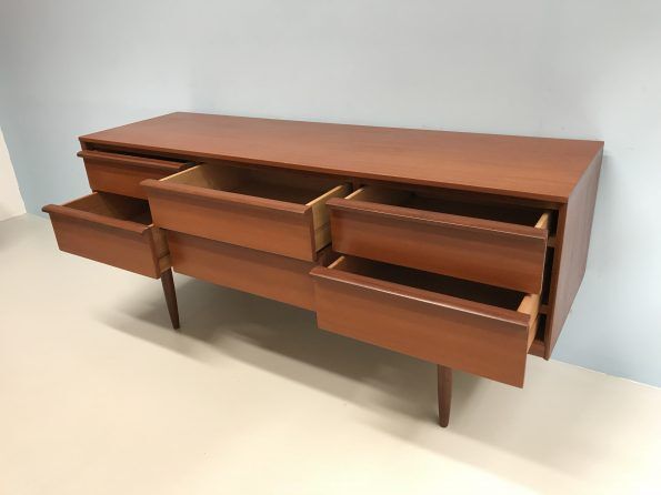 Austinsuite vintage buffet