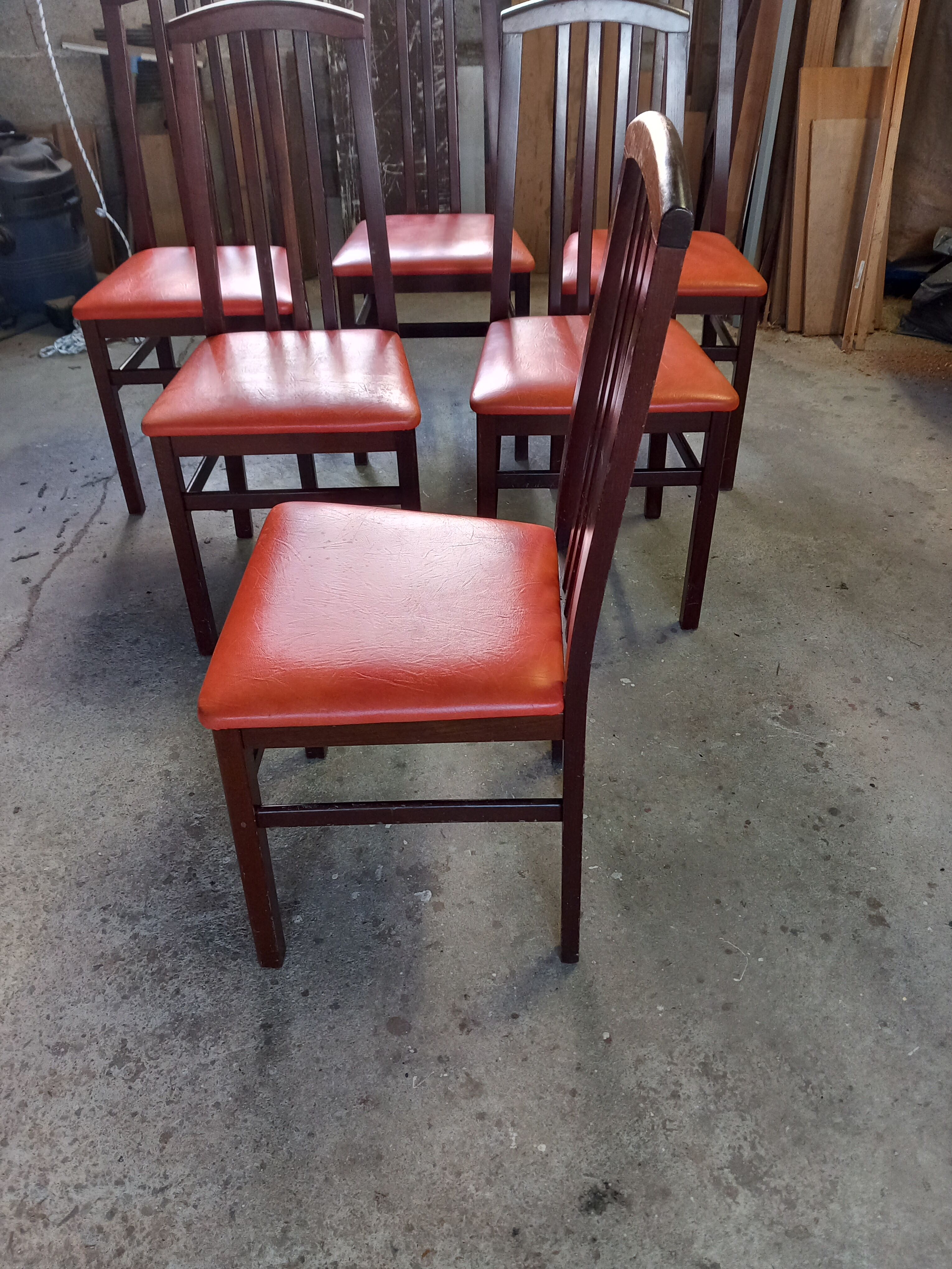 Suite 6 vintage chairs