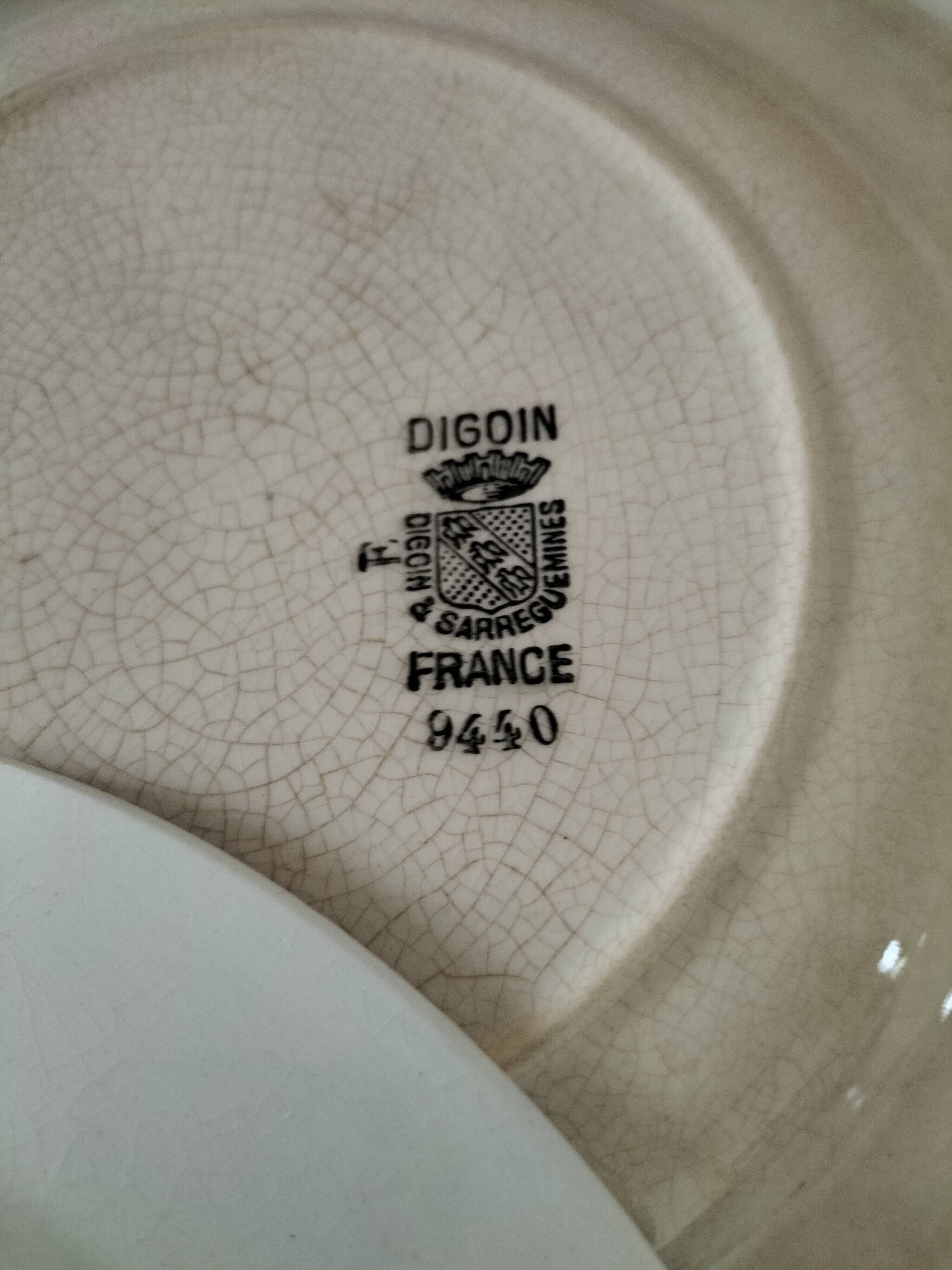 Set of 12 ironstone plates – Deep blue & red