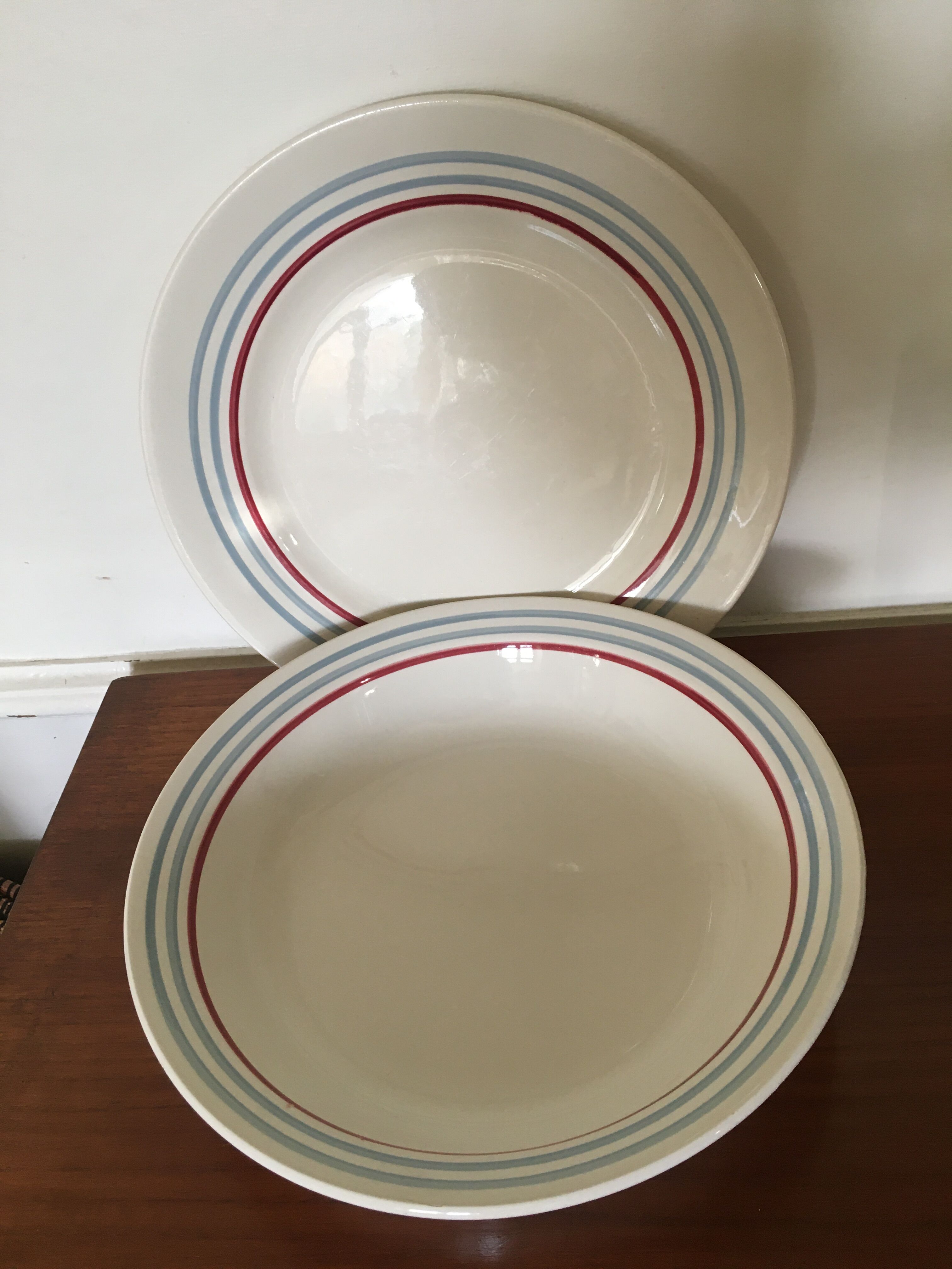 Deep dish and flat plate Moulin des Loups Stanislas model