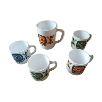 Service mugs Mobil et pichet vintage en arcopal