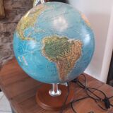 Globe terrestre lumineux