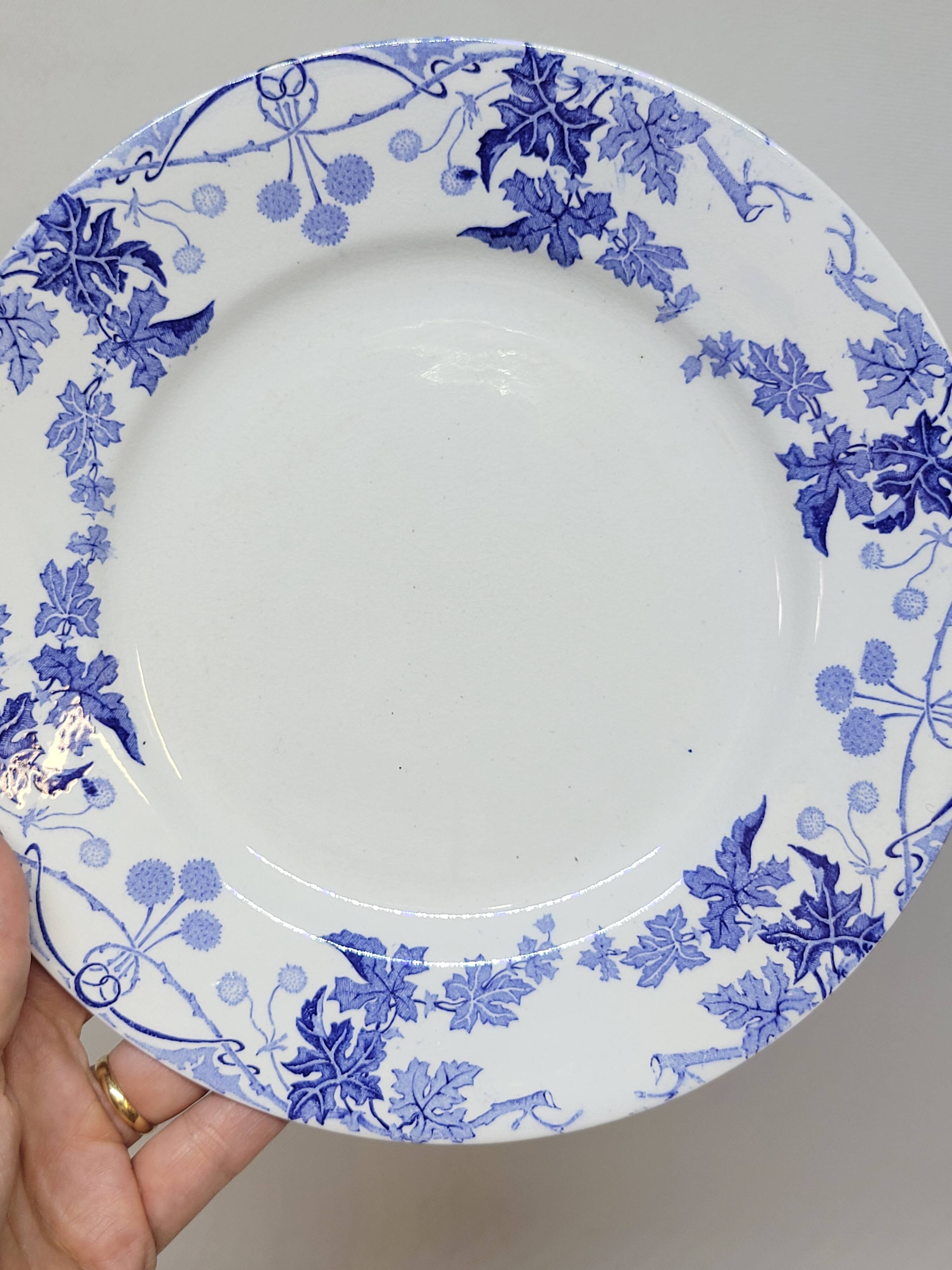 6 Small Flat Plates KG Lunéville Model Lautrec Art Nouveau Decor