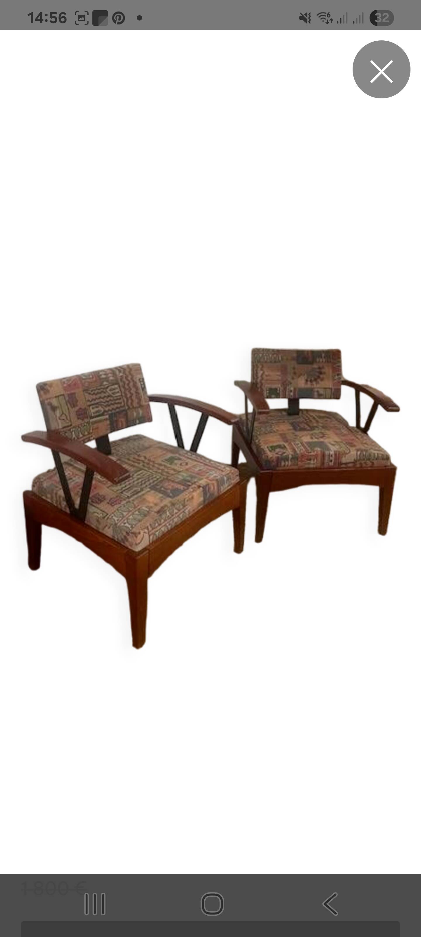 Paire de fauteuils des années 80.