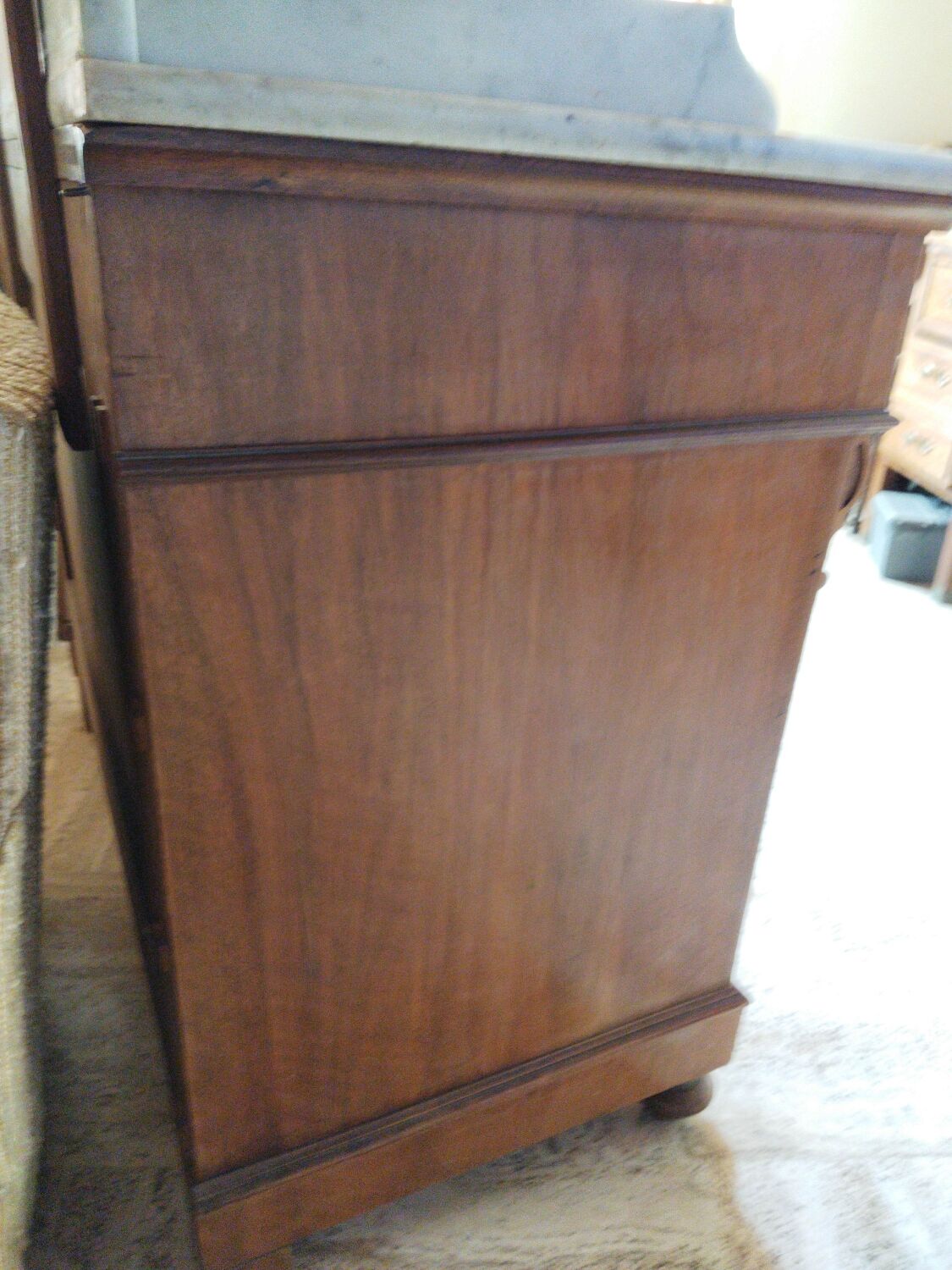 Old chest of drawers high dressing table