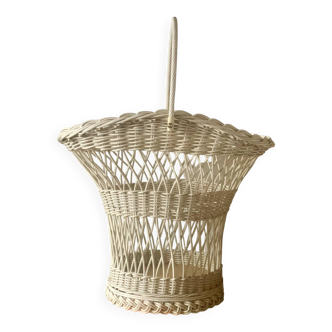 Large vintage wicker basket -