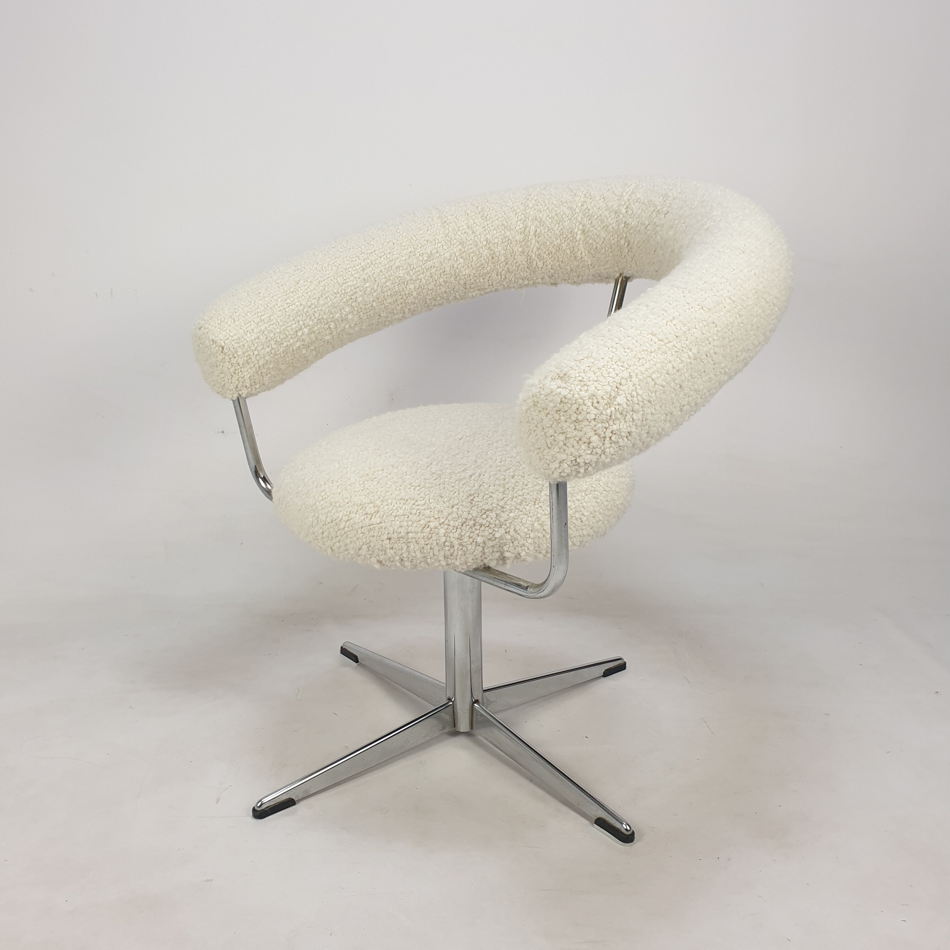 Ensemble de 2 fauteuils ronds, années 1970