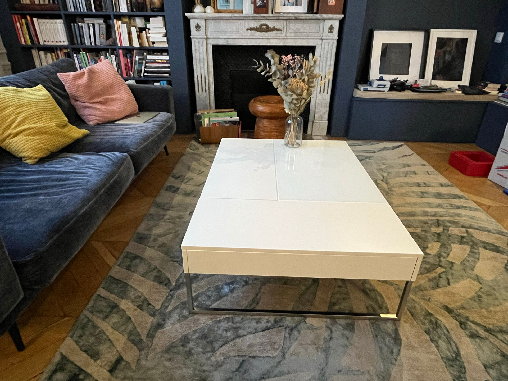 White Chiva coffee table from Bo Concept