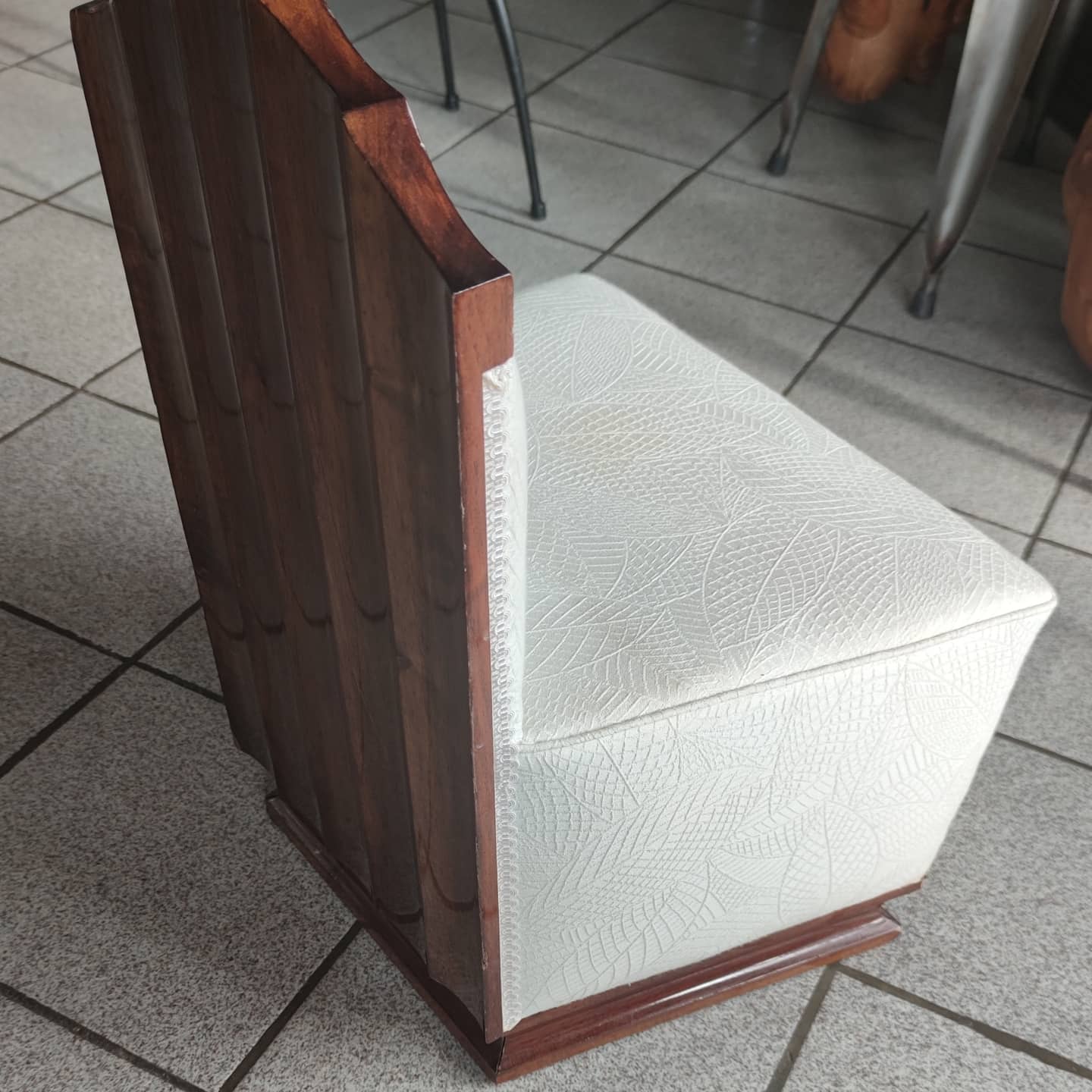 Charming decorative arts period armchair in solid walnut