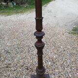 Cast iron exterior lamppost