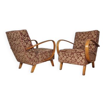 Art deco armchair by Jindrich Halabala