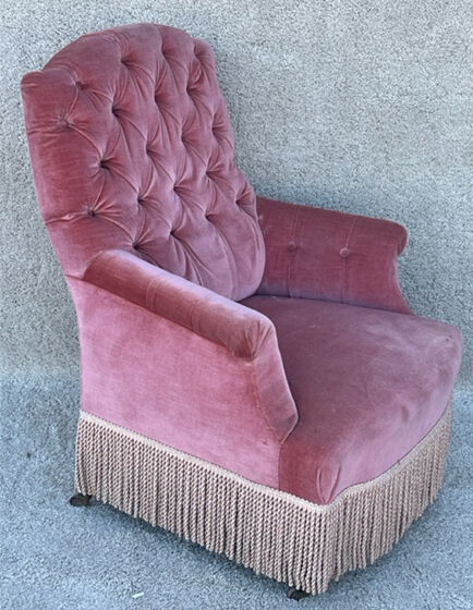 Toad armchair