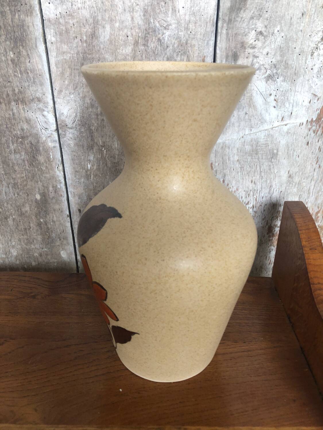 Ancien vase étrusque céramique beige décor fleurs émaillées