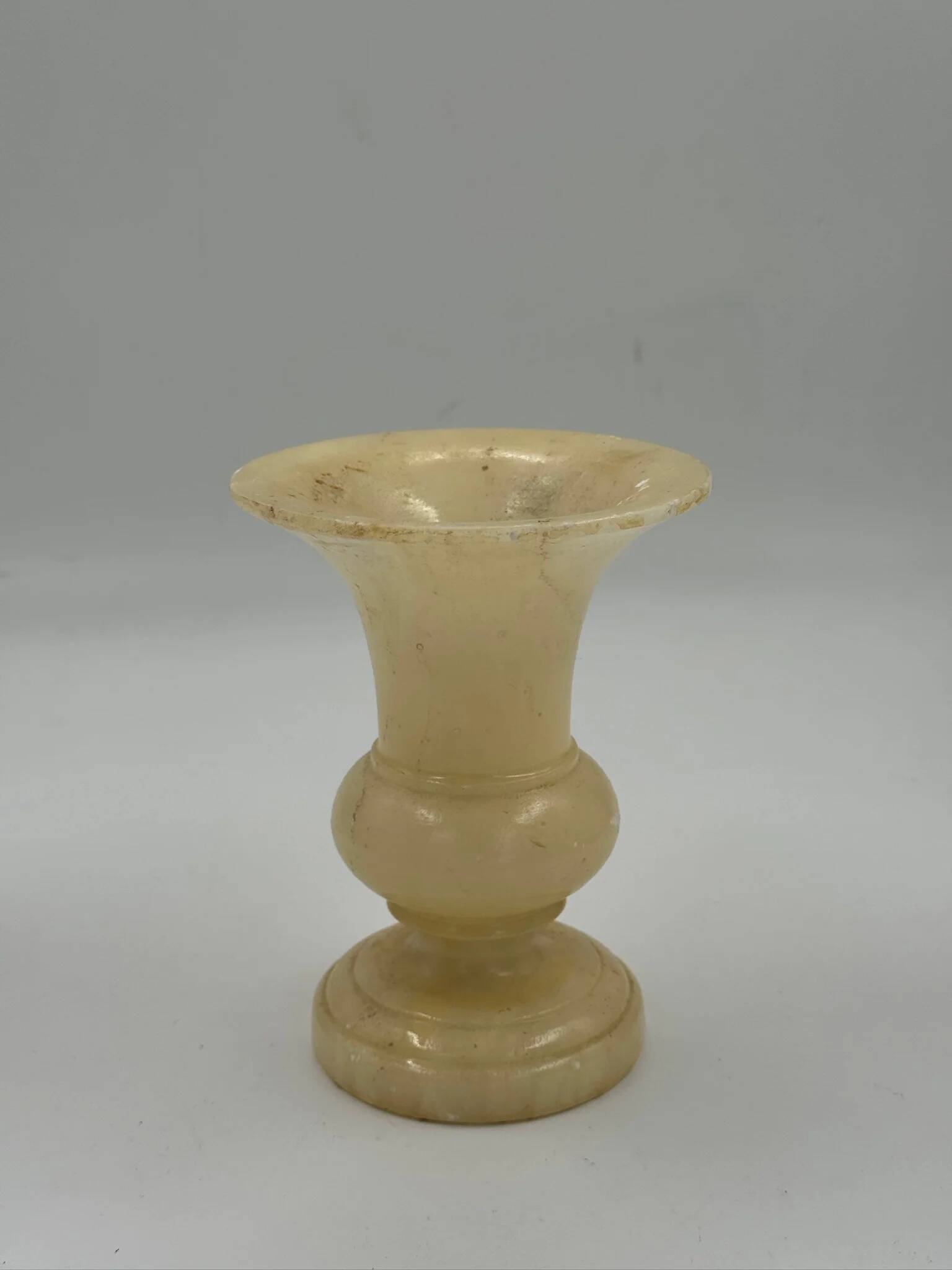 Vase vintage en albâtre