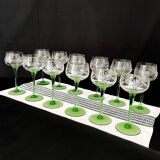 12 Verres à vin blanc en cristal taillé