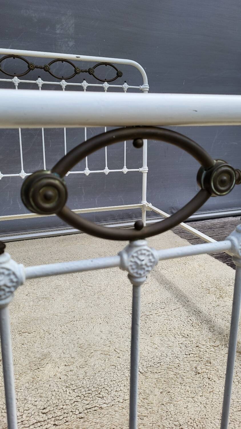 Art Deco brass almond metal bed 120x190