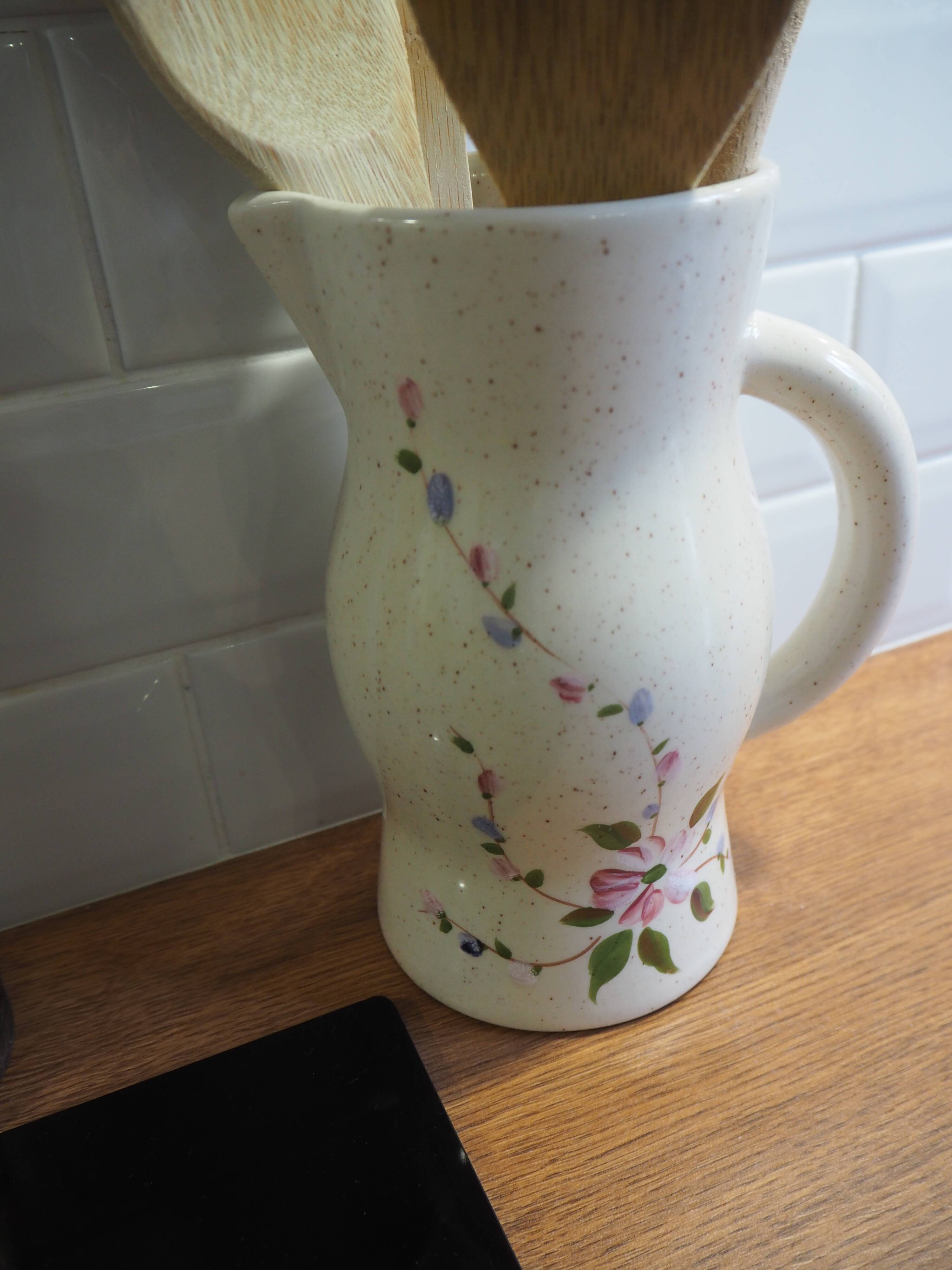 Flower pitcher