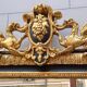 Liroir Louis-Philippe gris et doré de style néo-gothique