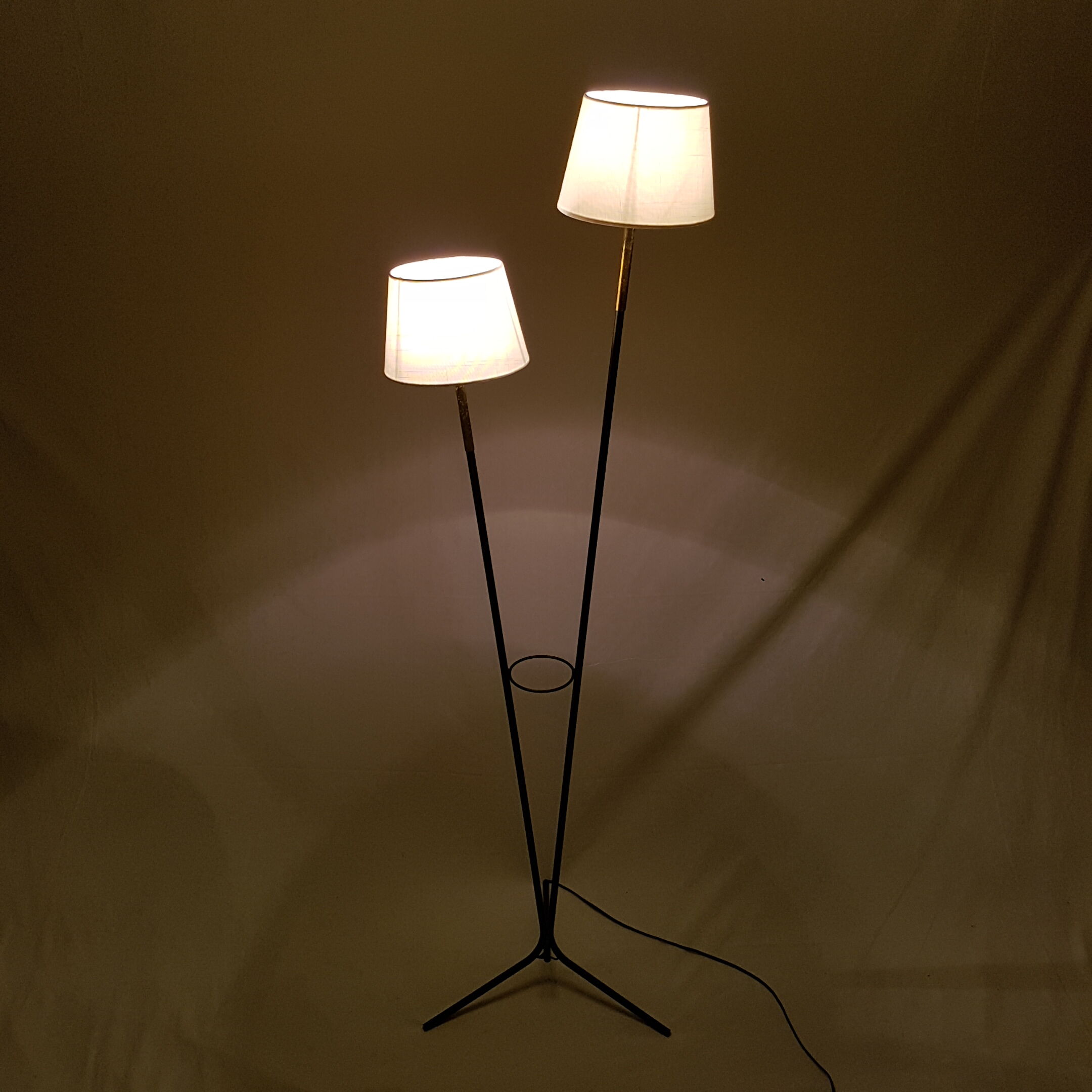 Tripod floor lamp crossfire black and gold style 50s