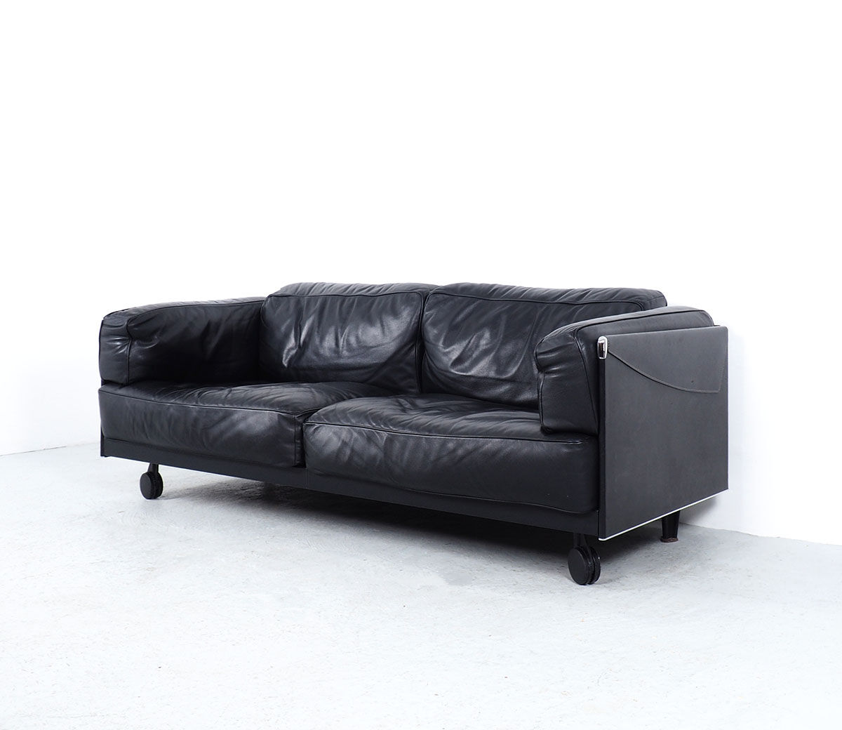 Twice 2.5-Seater Leather Sofa by Pierluigi Cerri for Poltrona Frau, 1990s
