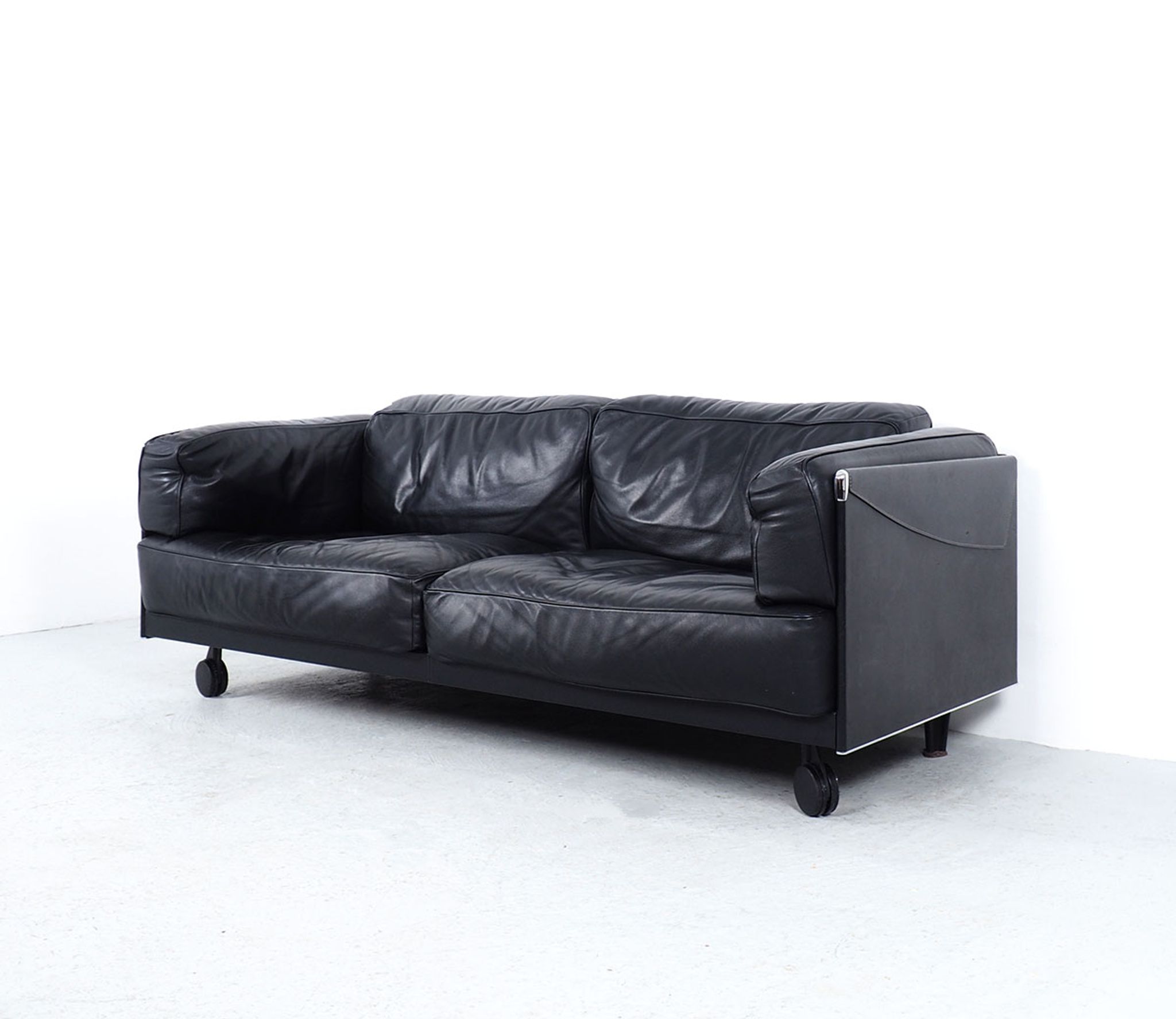 Twice 2.5-Seater Leather Sofa by Pierluigi Cerri for Poltrona Frau, 1990s