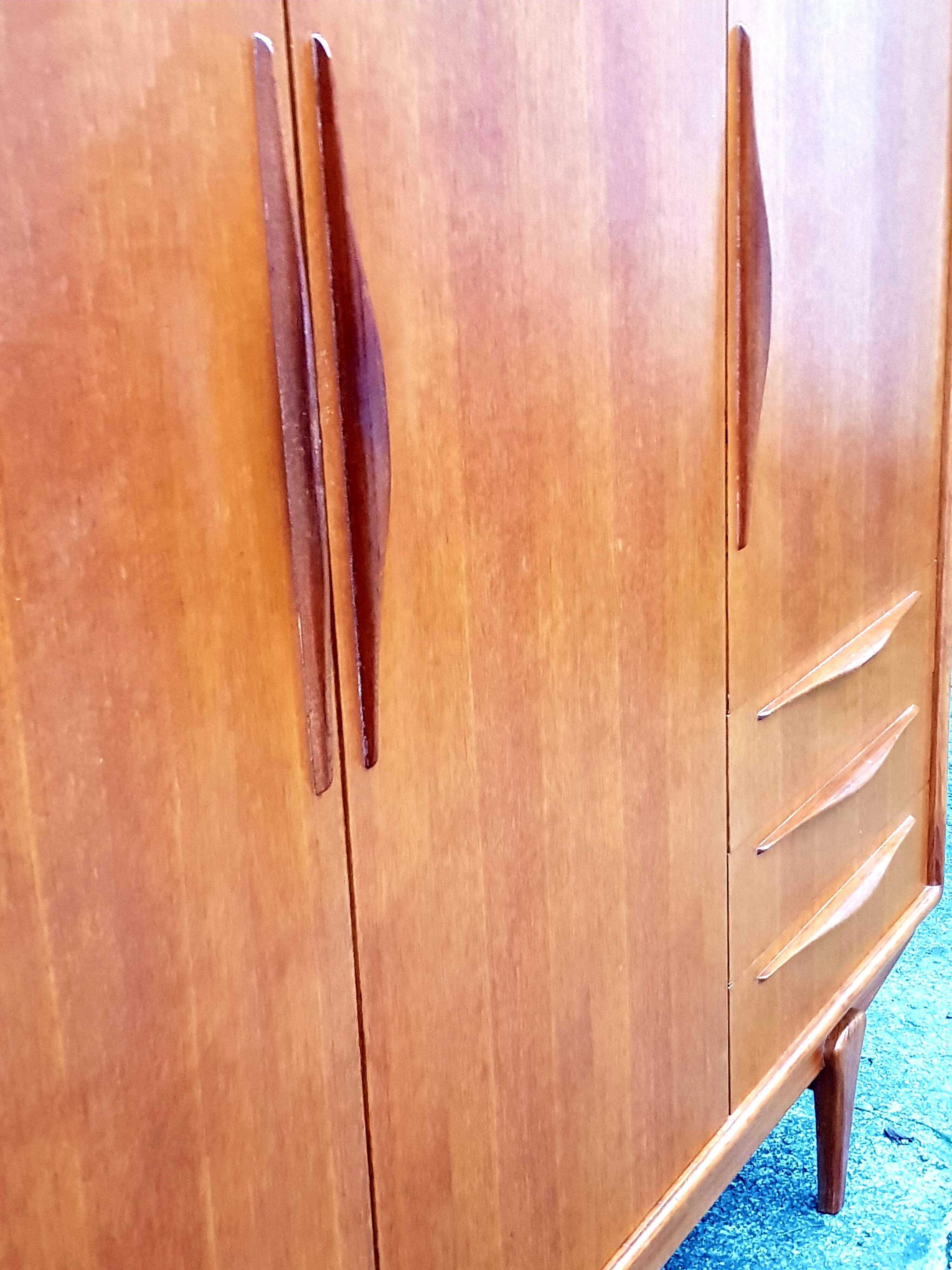 Armoire scandinave en teck