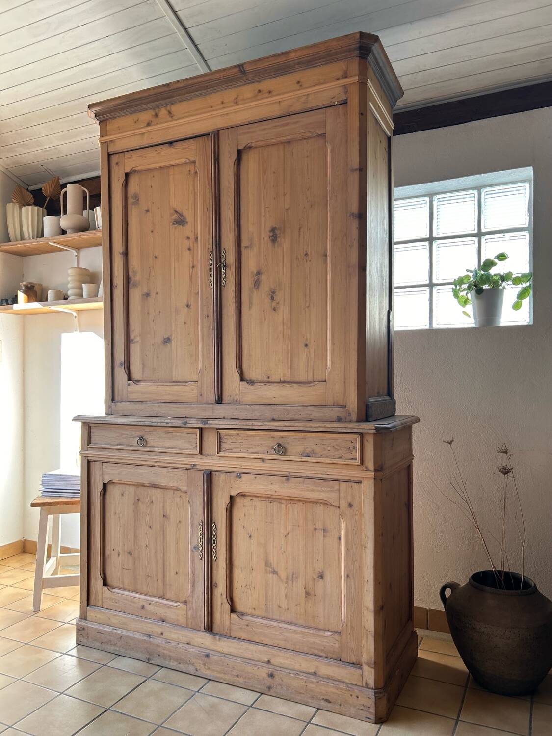 Two-piece dresser