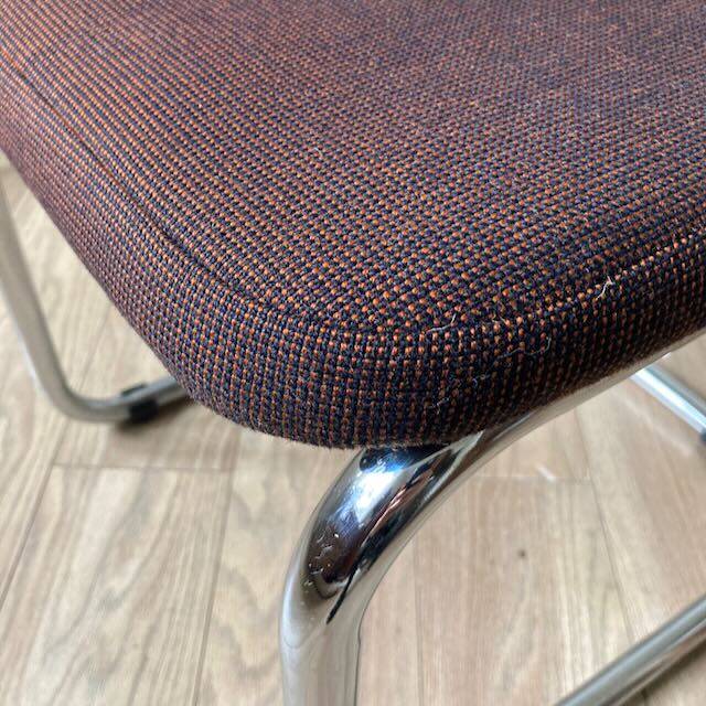 Cantilever chairs