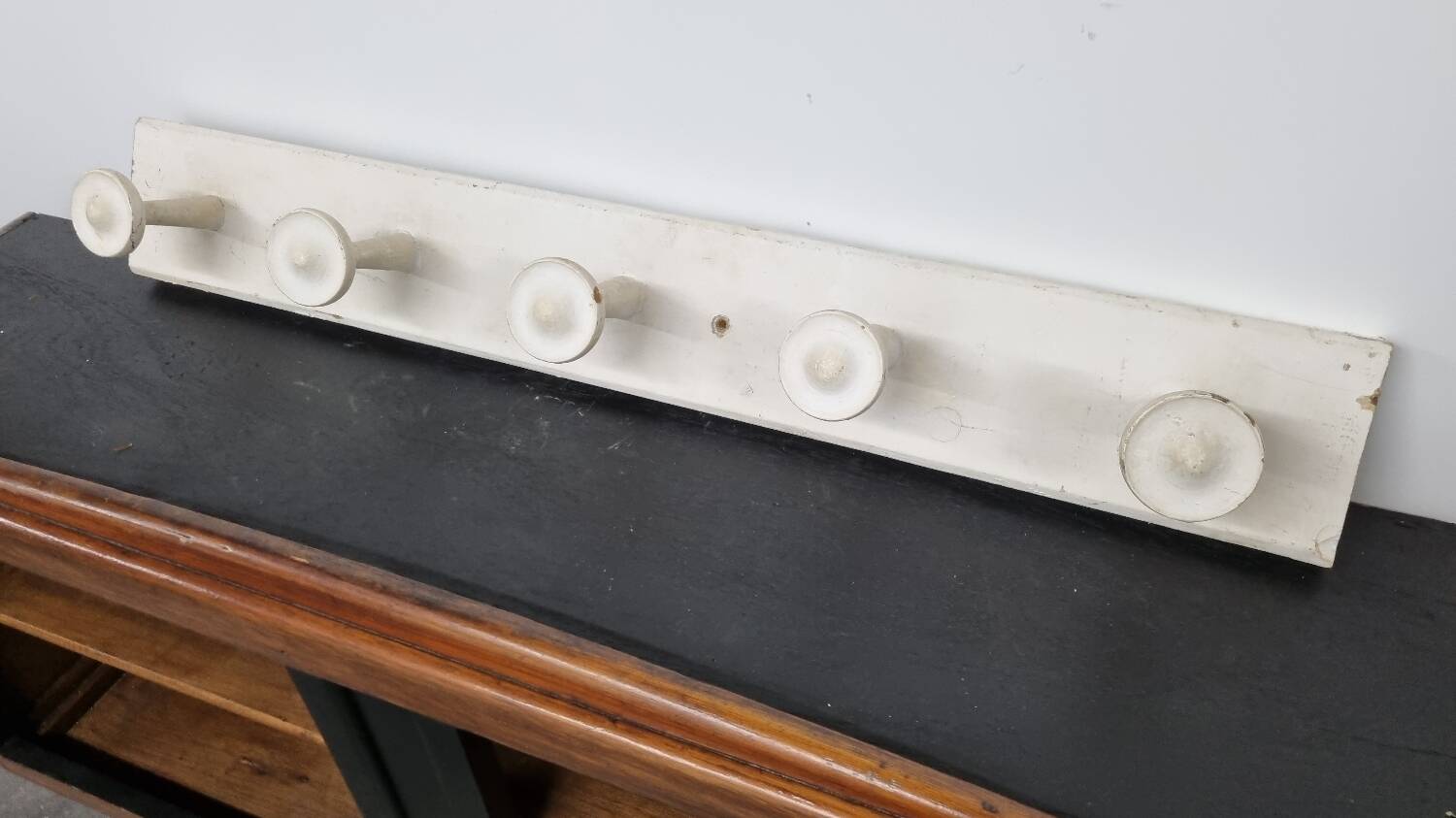 Wall coat rack