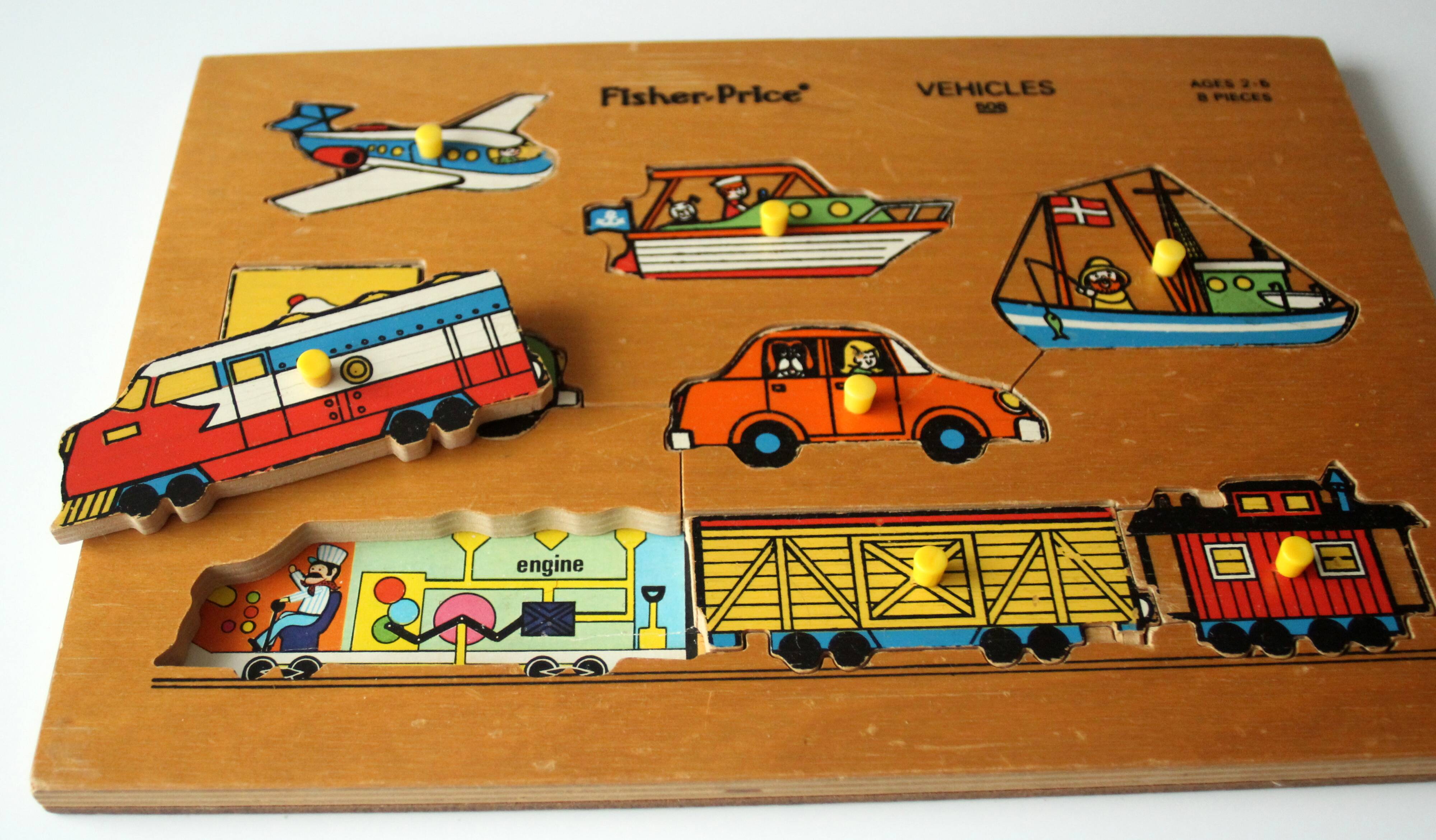 Puzzle wooden vehicles themed