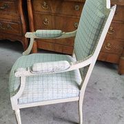 LOUIS XVI STYLE WHITE ARMCHAIR FROM THE 19TH CENTURY REF JE