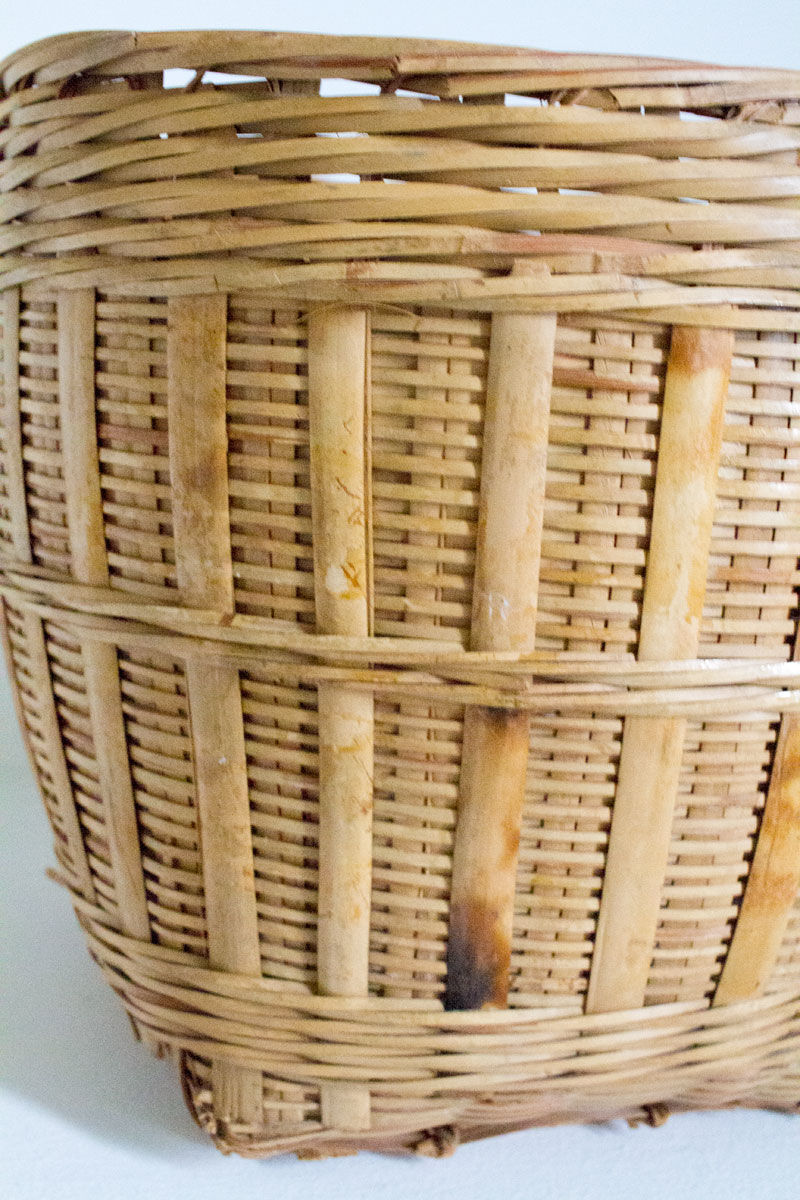 Cache woven wicker jar