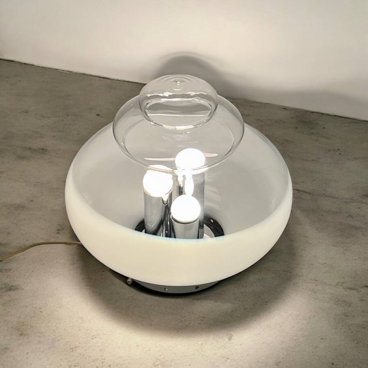 Large space age ufo table lamp in chrome metal, 1960s