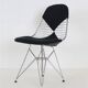 Set of 4 “DKR-2” wire chairs with “Bikini” by Charles & Ray Eames for Herman Miller / Mid-century modern design / 1950s / 1960s