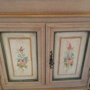Secrétaire en pin, bois peint à motifs de fleurs