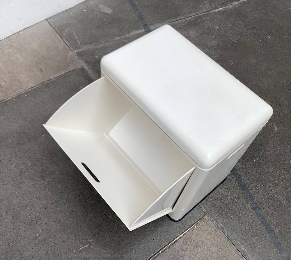 Italian laundry basket from the mid-century space age, 1960s