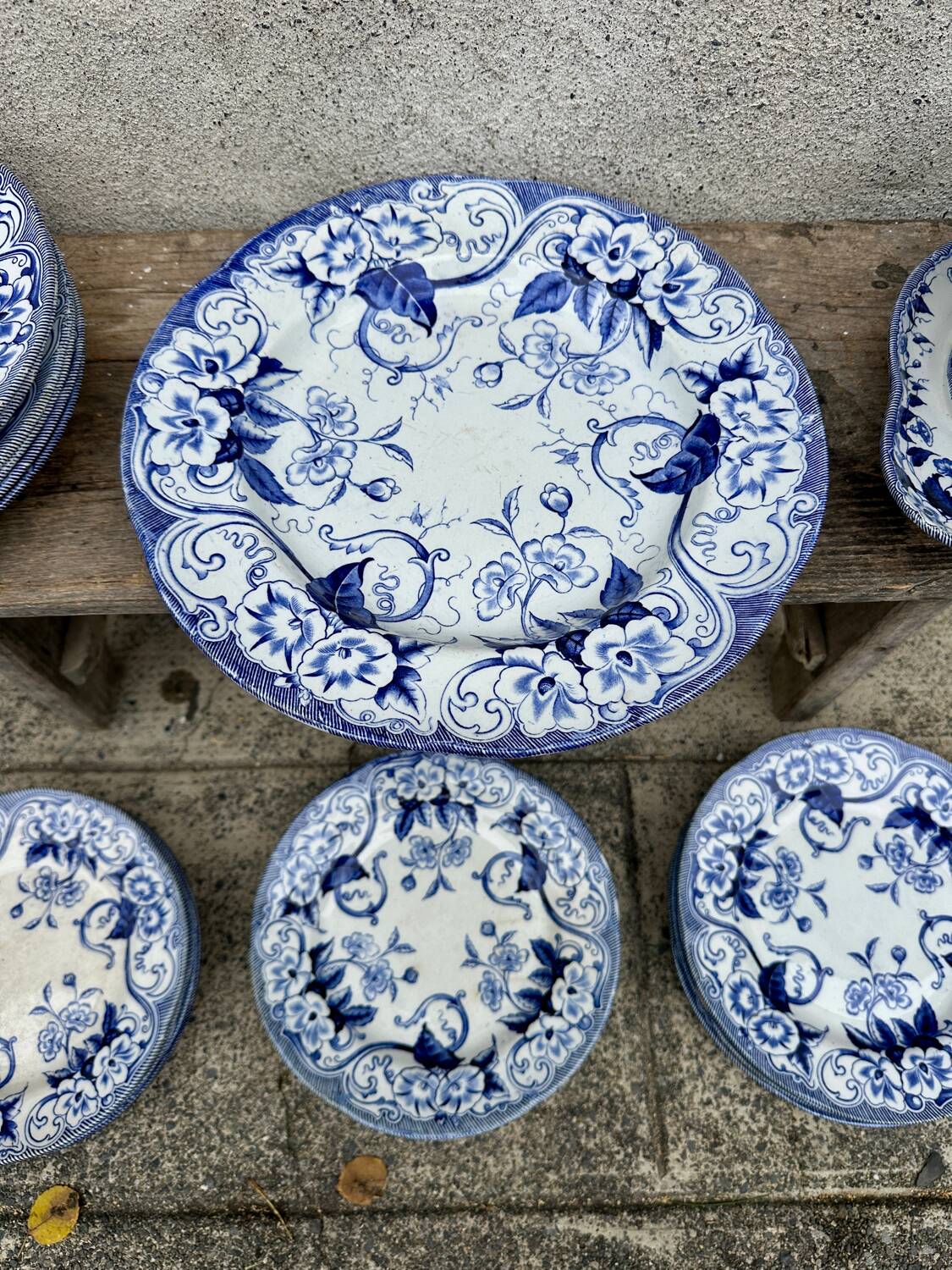 Antique Creil Montereau earthenware dinner service with Flora pattern