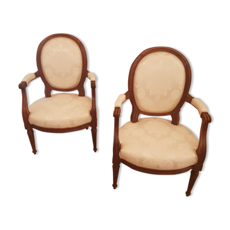 Paire de fauteuils époque Louis XVI vers 1780
