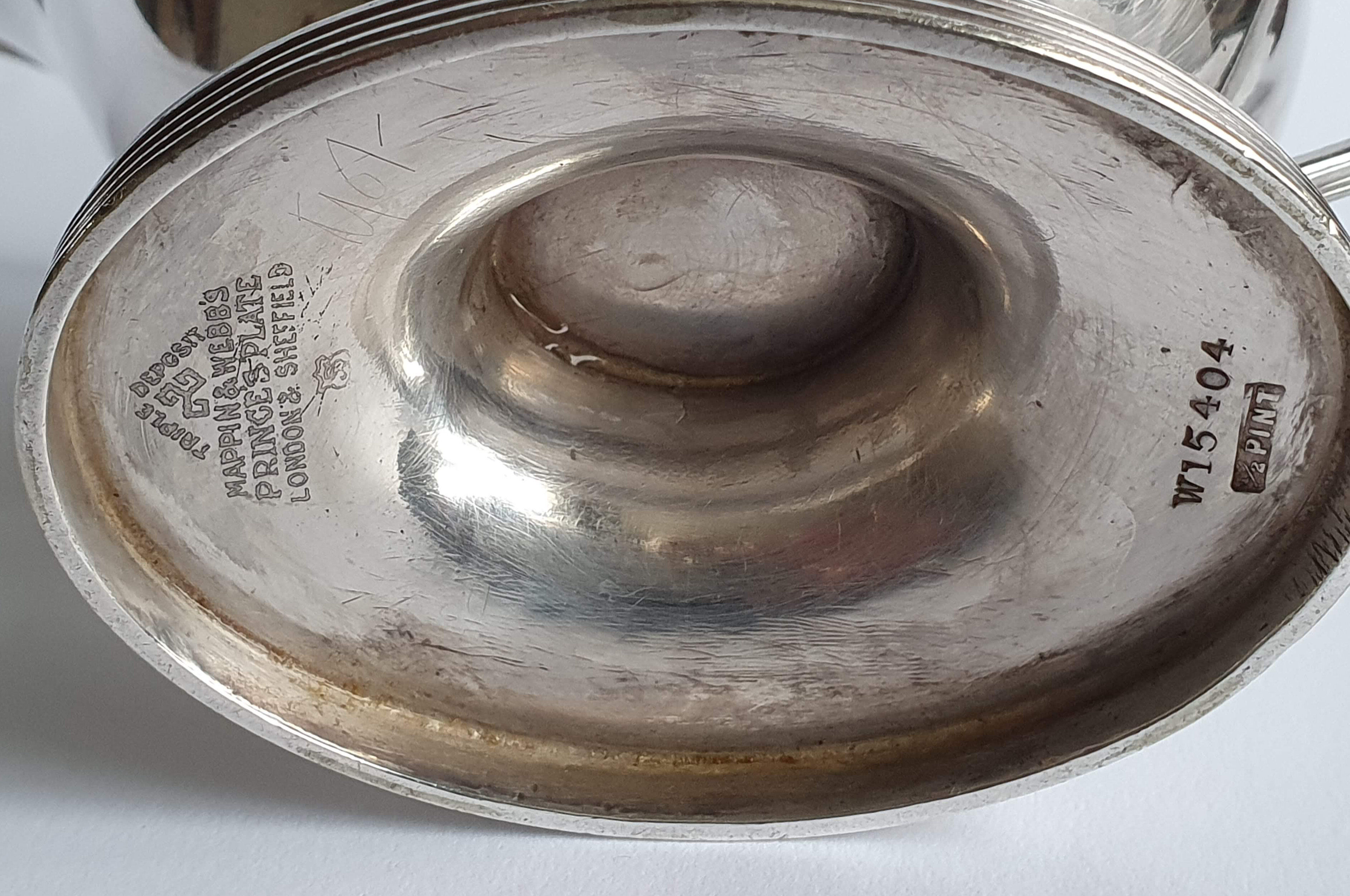 Mappin & Webb Sheffield London silver metal saucière