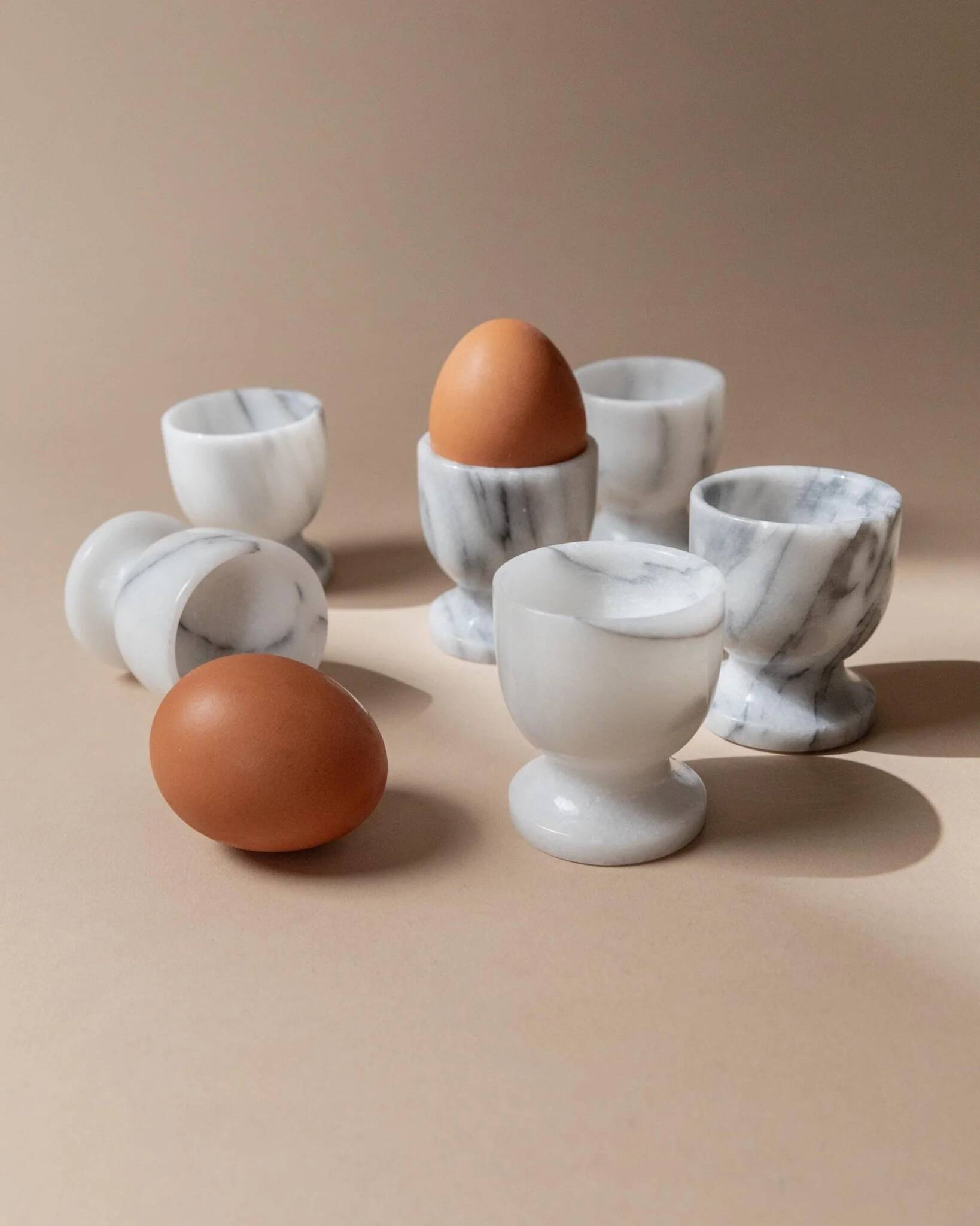 Ensemble de 6 coquetiers en marbre vintage gris et blanc – Sculptés à la main, vaisselle italienne des années 50
