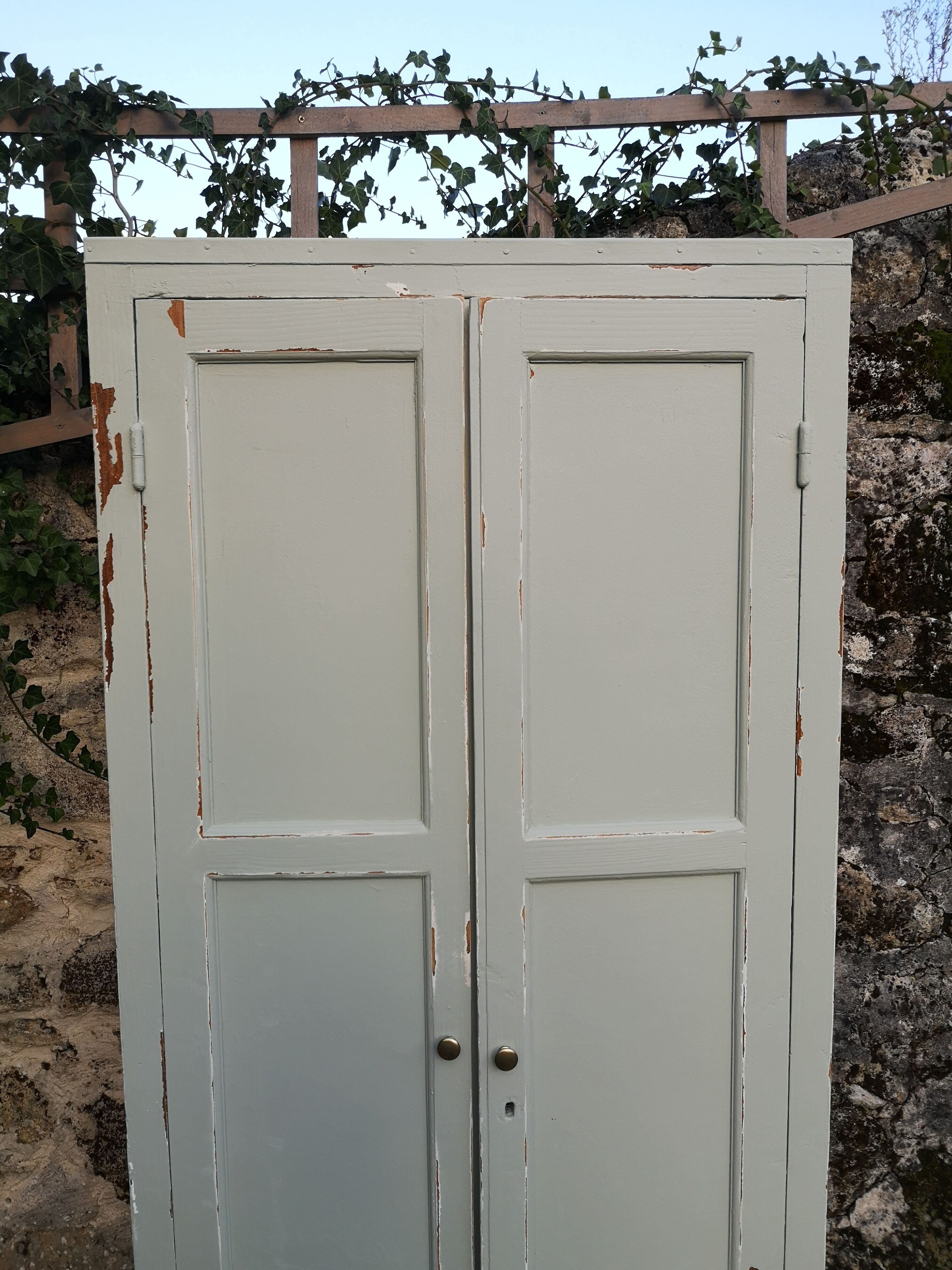 Armoire parisienne