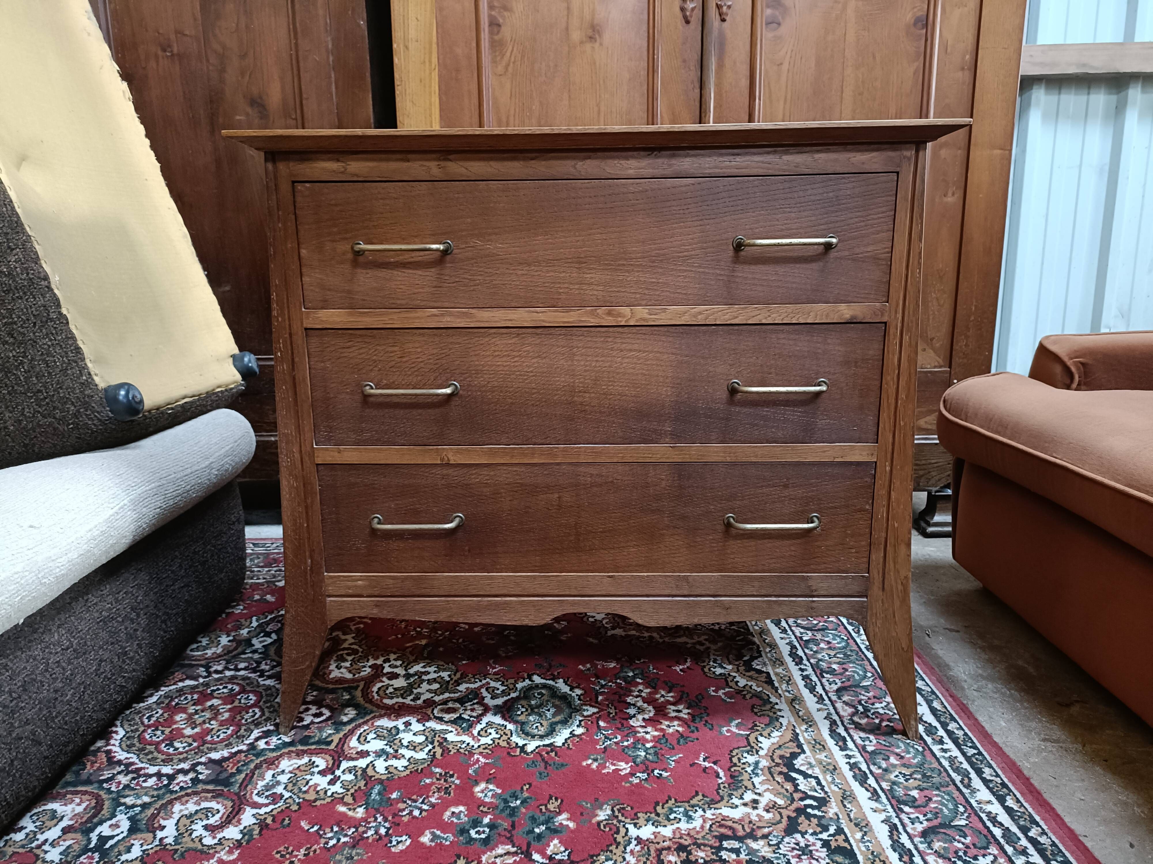 Scandinavian chest of drawers with three drawers in oak feet compass