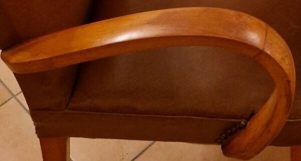 Paire de fauteuils Art déco en bois courbé et cuir brun – années 1930