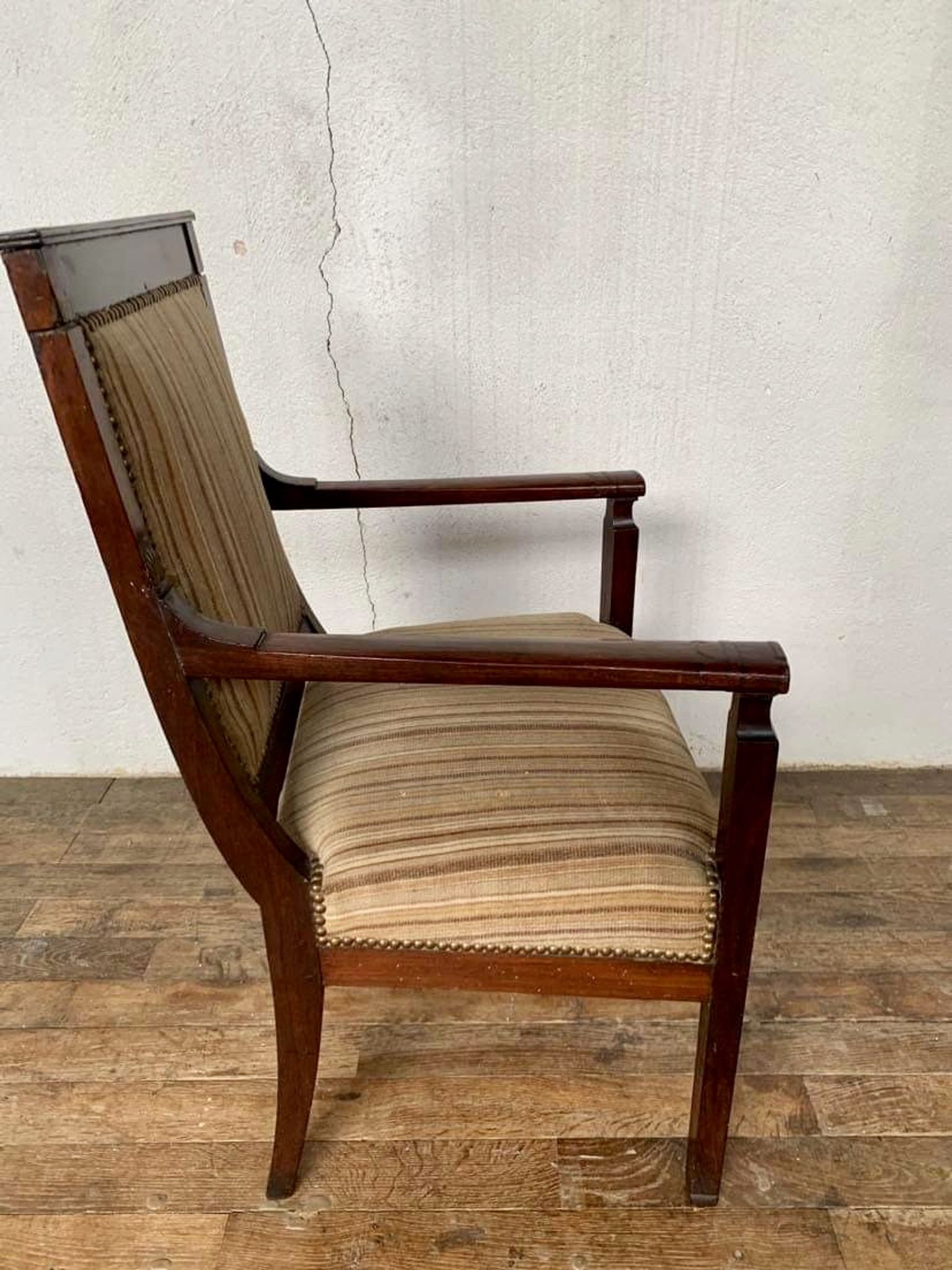 Fauteuil de bureau empire en acajou decor palmettes xviiième